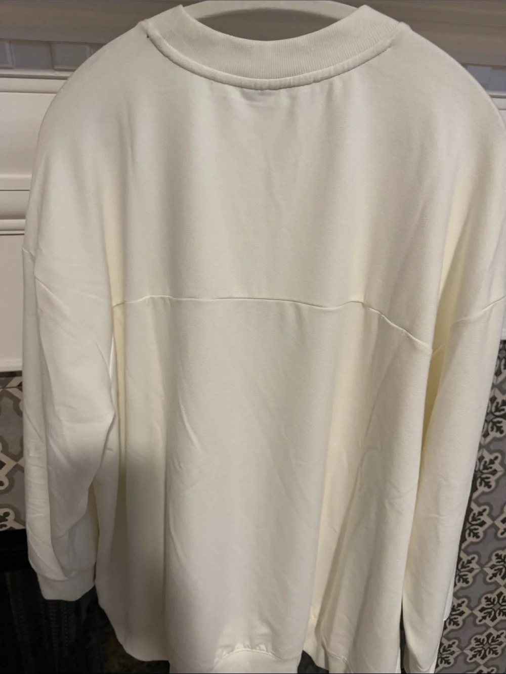 NIKE Women's Swoosh Fly Dri-Fit Oversized French Terry Basketball Sweatshirt